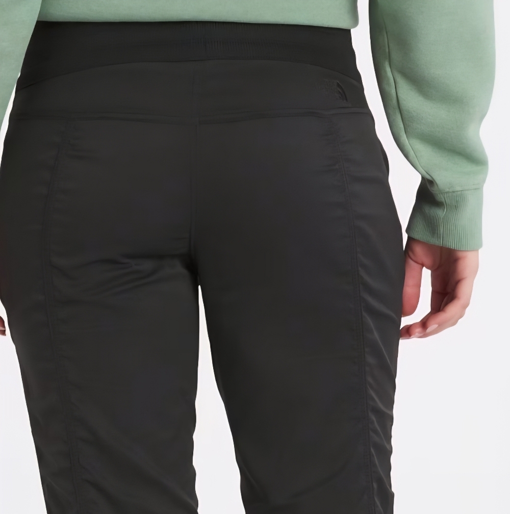 The North Face Women's Aphrodite 2.0 Crop Black Capri Track Pants - Picture 3 of 6